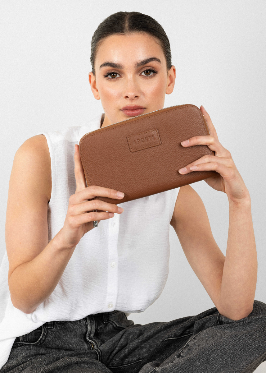 Apollos Travel Wallet - Tan -